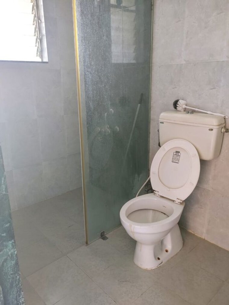 Bathroom, dajikaka-gadgil-anantshilp-apartment 3 Bedroom 1500 Sq.Ft. Apartment In Bavdhan Pune 9723381