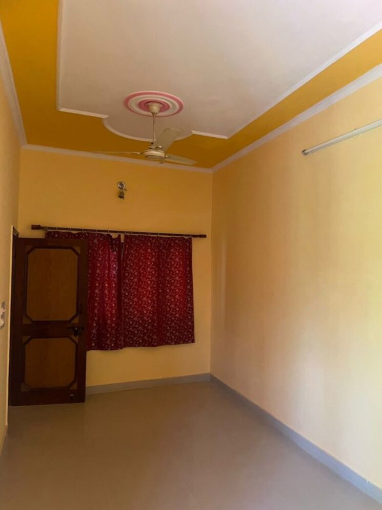 Bedroom, turner road 4 Bedroom 200 Sq.Yd. Independent House In Turner Road Dehradun 9723391