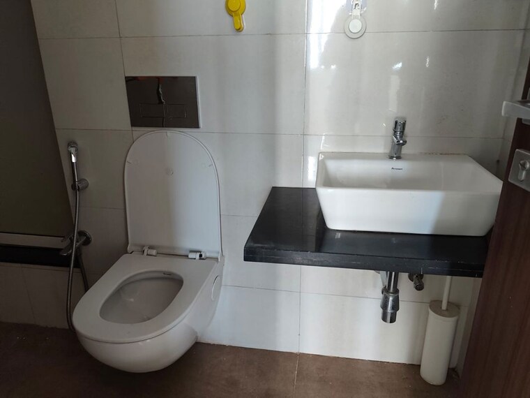 Bathroom, omkar-signet 1 Bedroom 333 Sq.Ft. Apartment In Malad East Mumbai 9723397