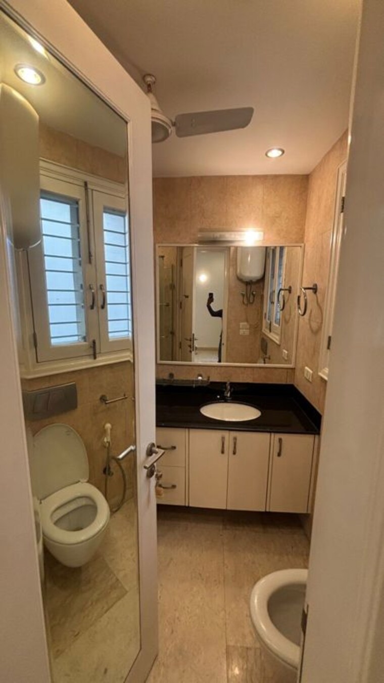 Bathroom, hauz khas 4 Bedroom 5000 Sq.Ft. Apartment In Hauz Khas Delhi 9723393