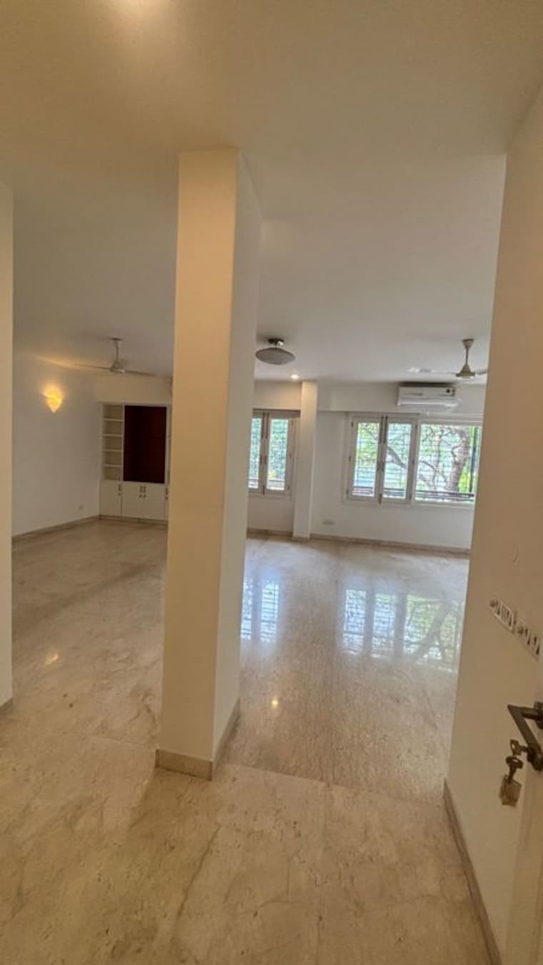 Room, hauz khas 4 Bedroom 5000 Sq.Ft. Apartment In Hauz Khas Delhi 9723393