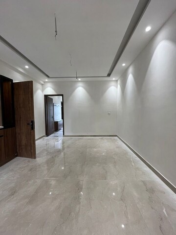 Room in 4 BHK Independent House at Gms Road – for Sale