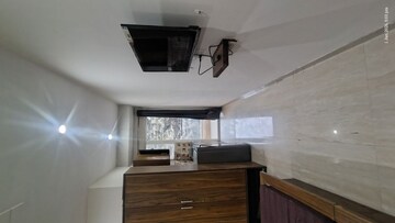 Room in 1 RK Builder Floor at South City 1 – for Rent