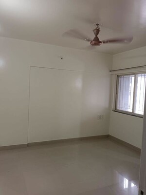 Room in 2 BHK Apartment at Colonnade Apartment, Kharadi – for Rent