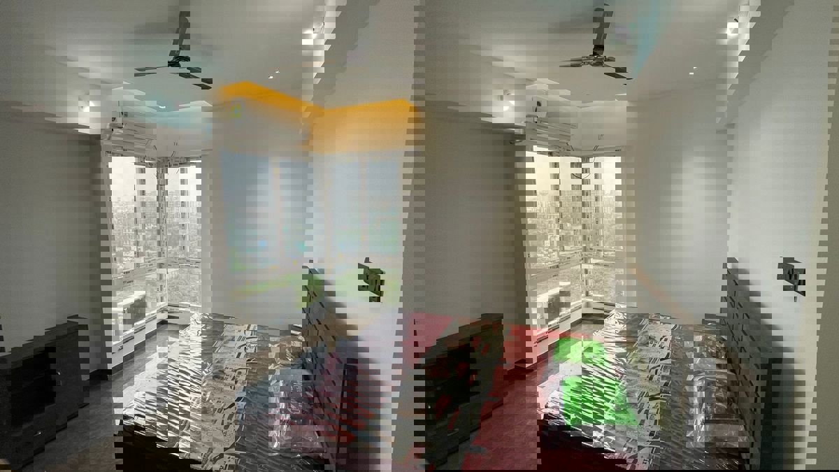 3 BHK + Pooja Room Apartment For Rent in Shroff Aureta