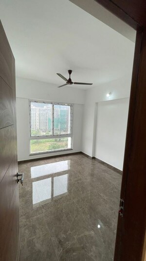 Room in 3 BHK Apartment at Shroff Aureta, Koregaon Park Annexe – for Rent