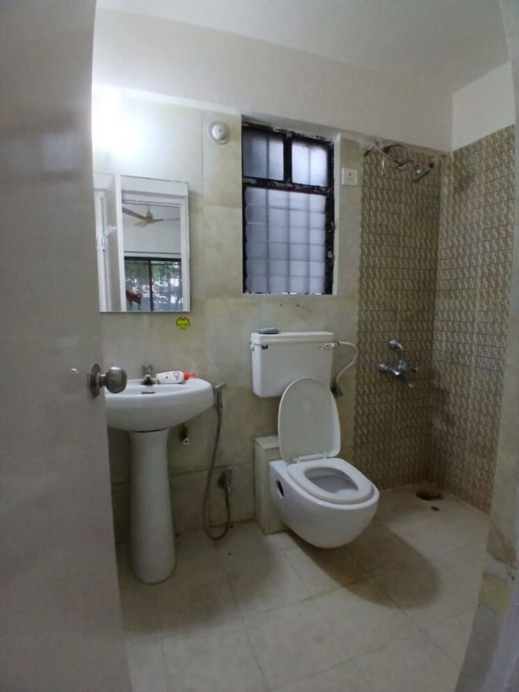 Bathroom, goel-ganga-constella 2 Bedroom 950 Sq.Ft. Apartment In Kharadi Pune 9723203