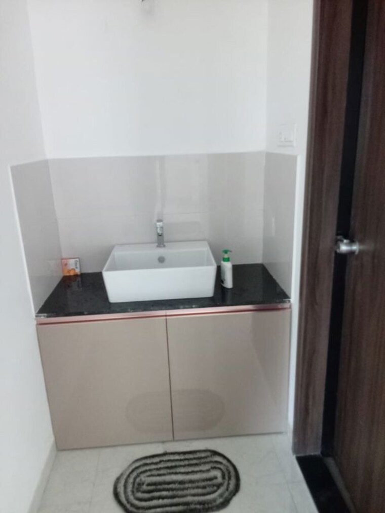 Bathroom, goel-ganga-serio 2 Bedroom 747 Sq.Ft. Apartment In Kharadi Pune 9723437