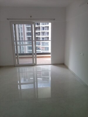 Room in 2 BHK Apartment at Goel Ganga Serio, Kharadi – for Rent