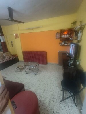 Living Room in 1.5 BHK Apartment at Bajaj Emerald, Andheri East – for Rent