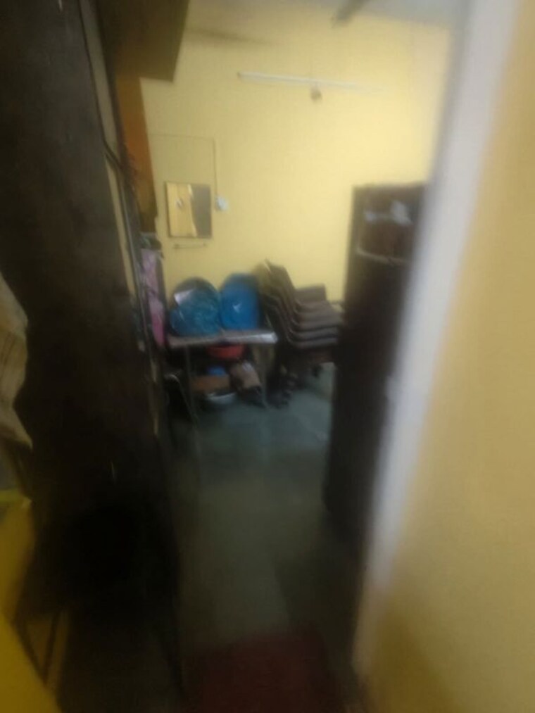  Parking, bajaj-emerald 1.5 Bedroom 550 Sq.Ft. Apartment In Andheri East Mumbai 9723449