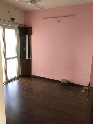 Room in 3 BHK Builder Floor at BPTP Park Elite Floors, Sector 85 – for Rent