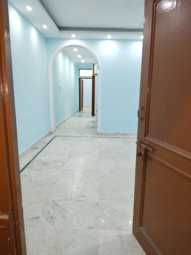 Room, khirki extension 2 Bedroom 850 Sq.Ft. Apartment In Khirki Extension Delhi 9723459