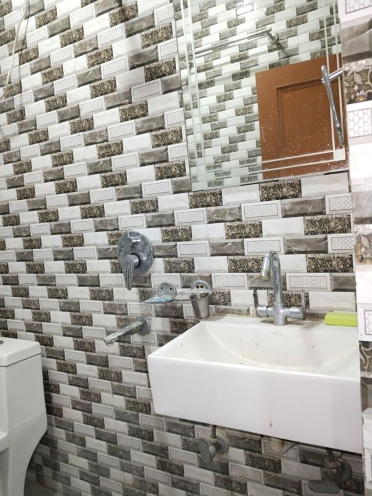 Team Area, khirki extension 2 Bedroom 850 Sq.Ft. Apartment In Khirki Extension Delhi 9723459