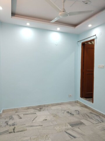 Room in 2 BHK Apartment at Khirki Extension – for Rent