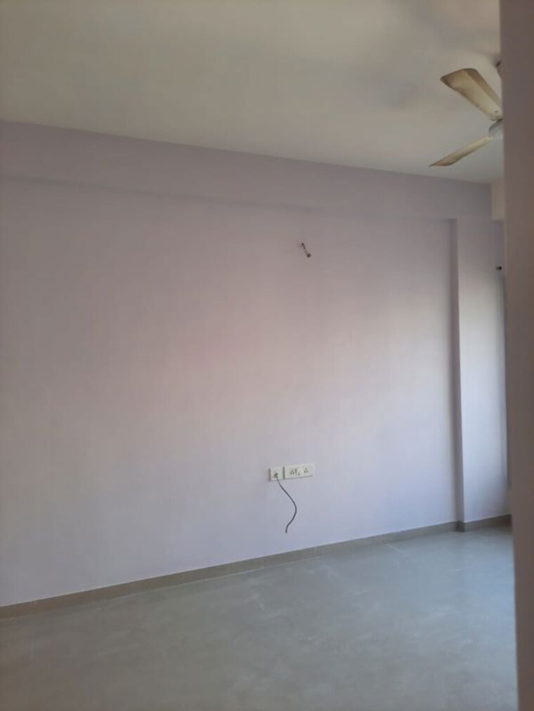 Room, adani-shantigram-aangan 1 Bedroom 650 Sq.Ft. Apartment In Near Vaishno Devi Circle On Sg Highway Ahmedabad 9723442