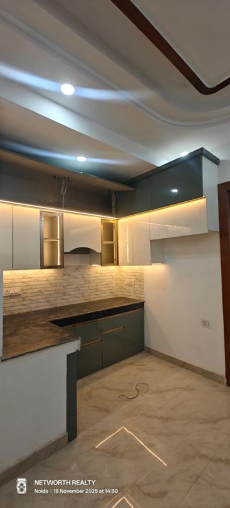 Kitchen, sector 73 2 Bedroom 1000 Sq.Ft. Builder Floor In Sector 73 Noida 9723470