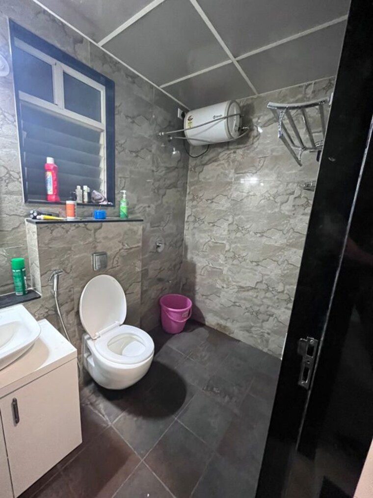 Bathroom, nyati-elysia 2 Bedroom 856 Sq.Ft. Apartment In Kharadi Pune 9723471