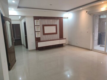 Room in 3 BHK Apartment at ATS Golf Meadows, Central Derabassi – for Rent