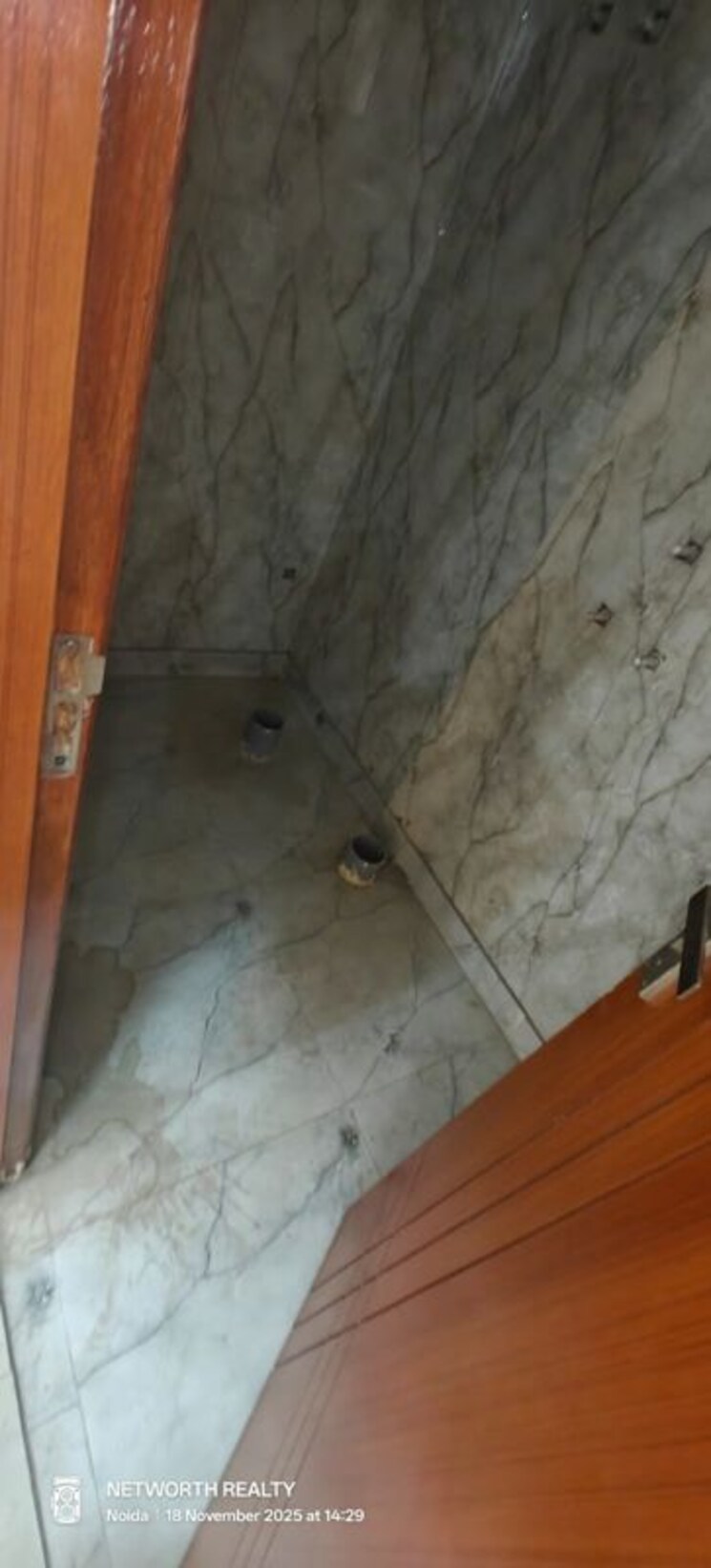 Balcony, super-avenue 2 Bedroom 1000 Sq.Ft. Builder Floor In Sector 73 Noida 9723491