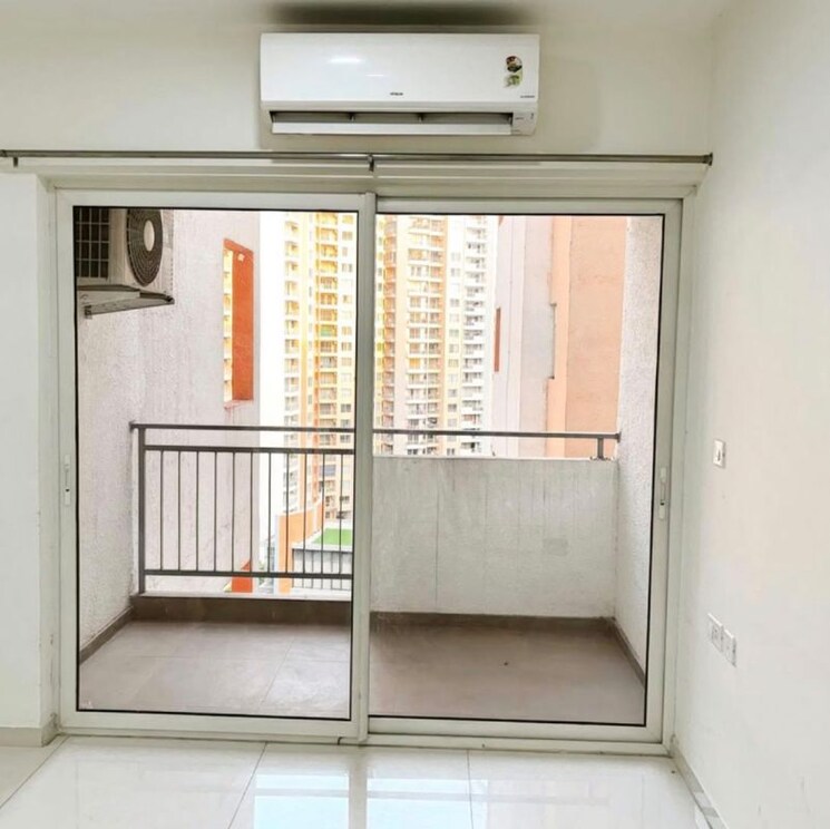 Living Room, shapoorji-pallonji-joyville-phase-3 2 Bedroom 734 Sq.Ft. Apartment In Sector 102 Gurgaon 9723523