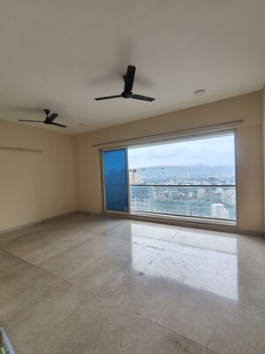 Bedroom in 3 BHK Apartment at Sheth Avalon, Laxmi Nagar – for Rent