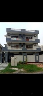 Studio  200 Sq.Ft. Independent House in RWA Apartments Sector 108