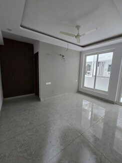 3 BHK + Extra Room Builder Floor For Sale in Sector 40