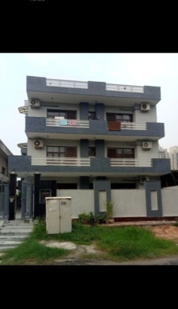 2 BHK Independent House For Rent in Sector 105