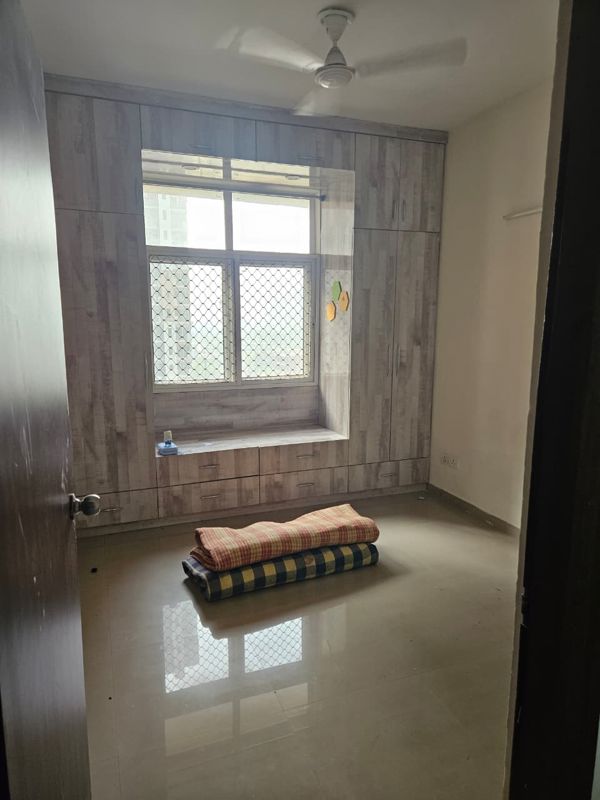 2.5 BHK 1110 Sq.Ft. Apartment in Mahagun Mywoods