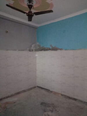 Room in 2 BHK Independent House at Dwarka Mor – for Sale