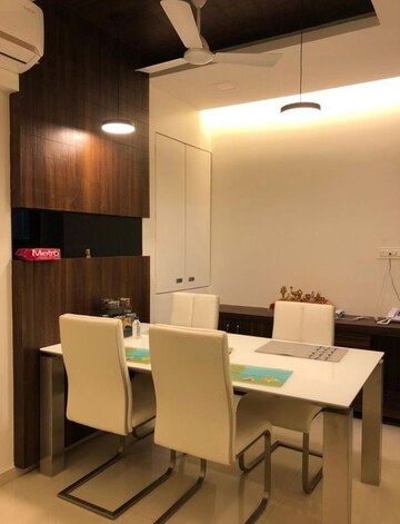 3 BHK Apartment For Rent in Sheth Vasant Lawns, Laxmi Nagar