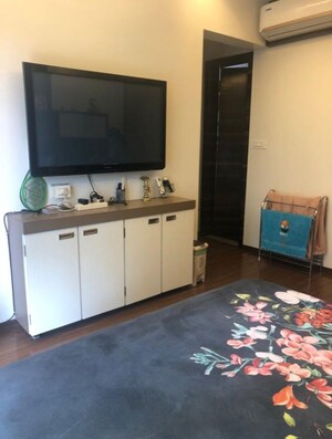 Bedroom in 3 BHK Apartment at Sheth Vasant Lawns, Laxmi Nagar – for Rent