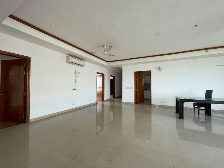 Room, jaypee-imperial-court 4 Bedroom 3700 Sq.Ft. Apartment In Sector 128 Noida 9723615
