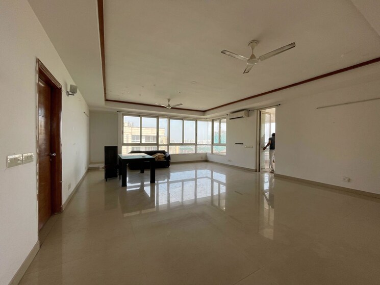 Room, jaypee-imperial-court 4 Bedroom 3700 Sq.Ft. Apartment In Sector 128 Noida 9723615