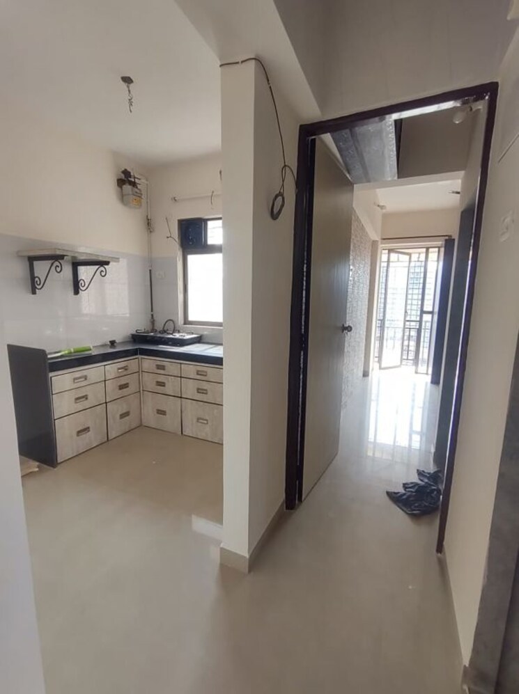 Room, horizon-height 1 Bedroom 450 Sq.Ft. Apartment In Kasarvadavali Thane 9723625