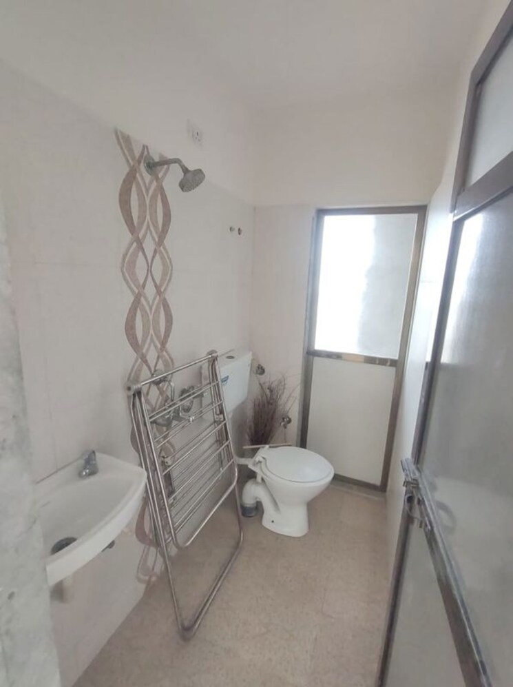 Bathroom, horizon-height 1 Bedroom 450 Sq.Ft. Apartment In Kasarvadavali Thane 9723625