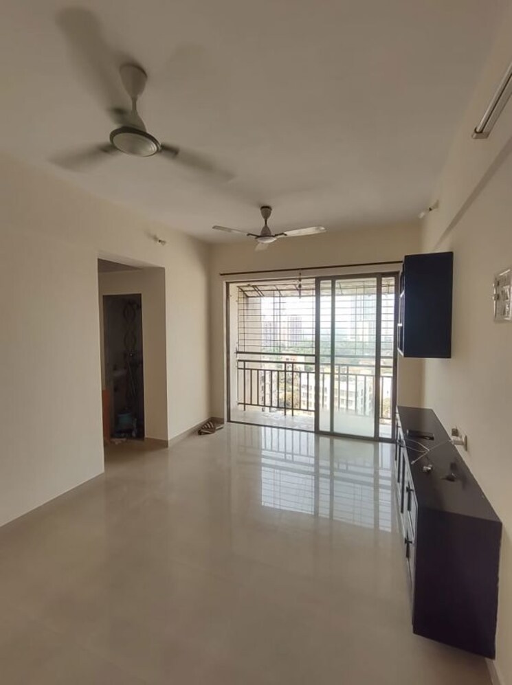 Room, horizon-height 1 Bedroom 450 Sq.Ft. Apartment In Kasarvadavali Thane 9723625