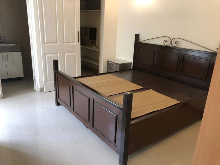 Kitchen, emaar-emerald-estate 3.5 Bedroom 1400 Sq.Ft. Apartment In Sector 65 Gurgaon 9723626