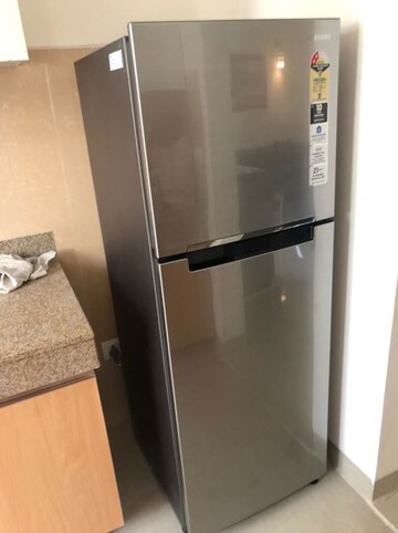 Furnished Amenities in 3.5 BHK Apartment at Emaar Emerald Estate, Sector 65 – for Sale