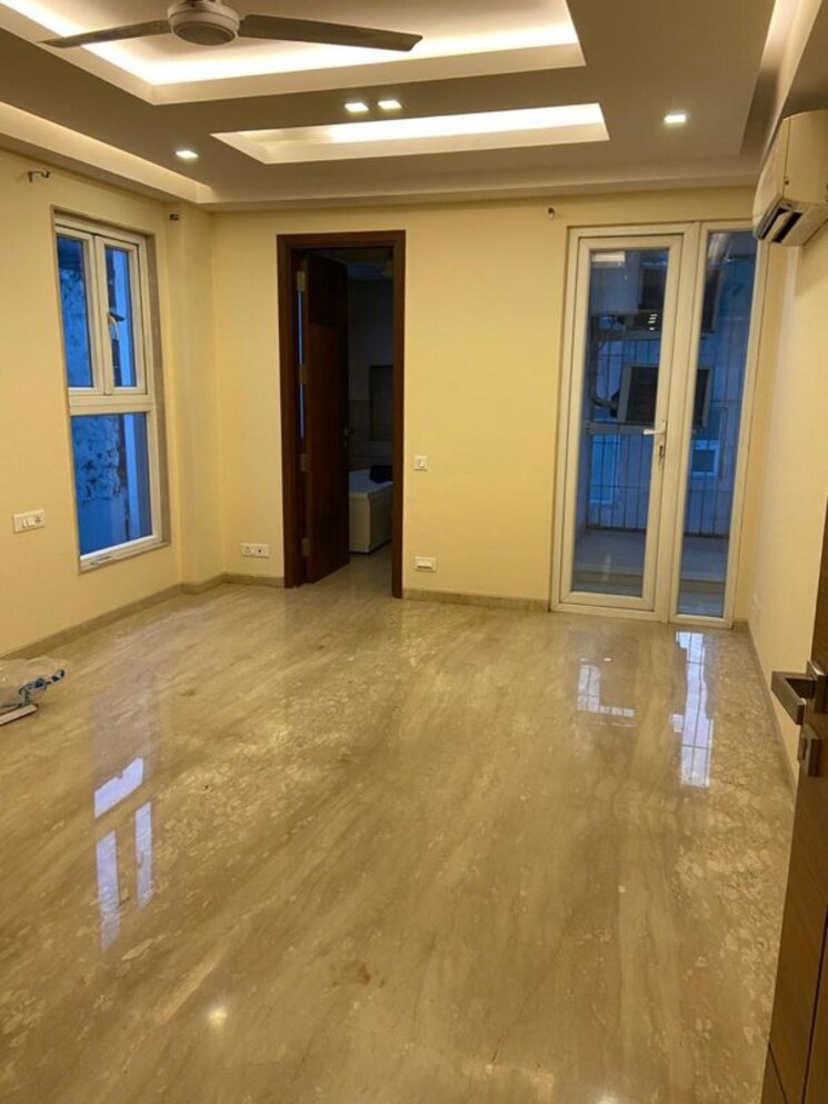 Room, greater kailash i 4 Bedroom 2700 Sq.Ft. Apartment In Greater Kailash I Delhi 9723635