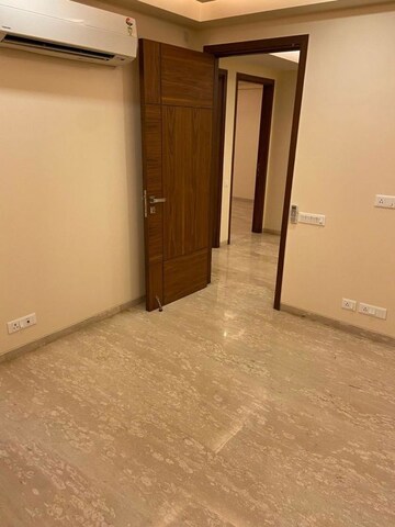 Room in 4 BHK Apartment at Greater Kailash I – for Rent