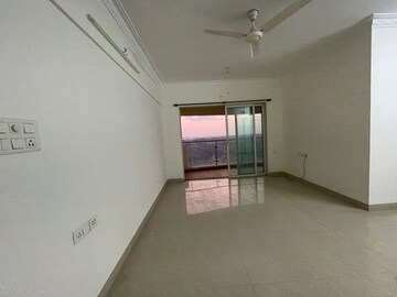 Room in 3 BHK Apartment at Nahar 8 Towers, Chandivali – for Sale