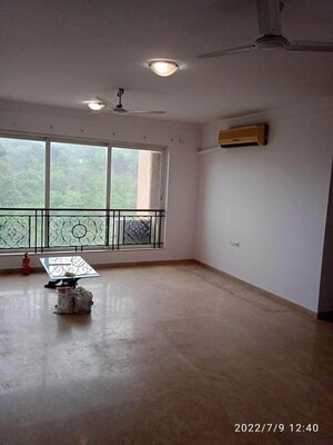 Room in 3 BHK Apartment at Hiranandani Gardens Octavius, Powai – for Sale