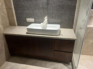 Attached Bathroom in 3 BHK Apartment at Sarvapriya Vihar – for Rent