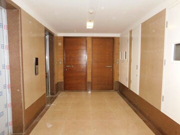 Room in 3 BHK Apartment at Shapoorji Pallonji Vicinia, Powai – for Rent