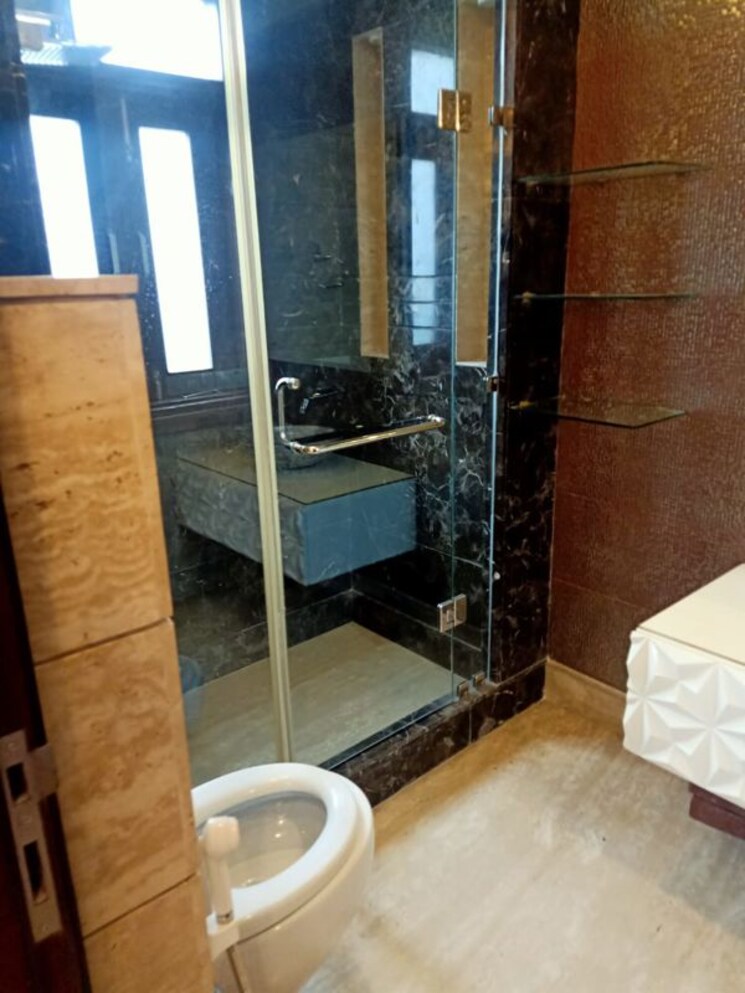 Bathroom, safdarjung development area 4 Bedroom 3000 Sq.Ft. Apartment In Safdarjung Development Area Delhi 9723673