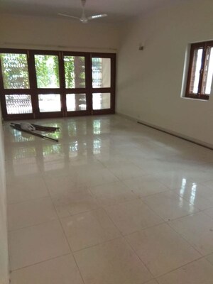 4 BHK Apartment For Rent in Safdarjung Development Area