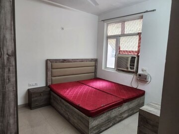 Bedroom in 3 BHK Apartment at Omaxe R2, Gomti Nagar – for Rent