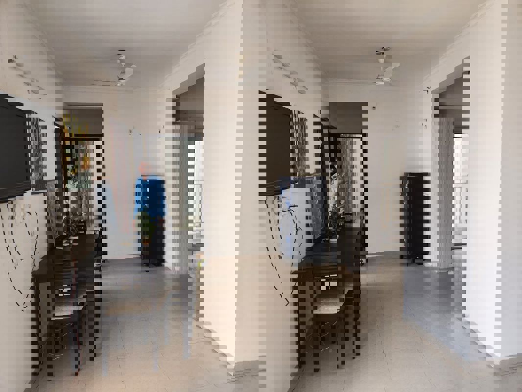 3 BHK 1750 Sq.Ft. Apartment in Omaxe R2